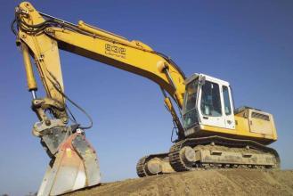青島挖掘機租賃服務(wù)